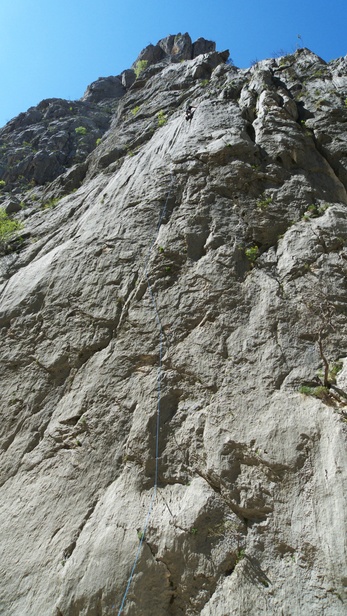 [20100414_132609_PaklenicaCanyon.jpg]
Hard 6c+ move at the very end of the 40 meters of Shogooth.