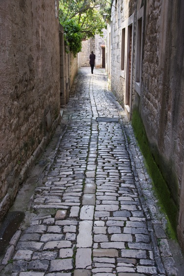 [20100419_151402_Trogir.jpg]
Polished cobblestones in Trogir.