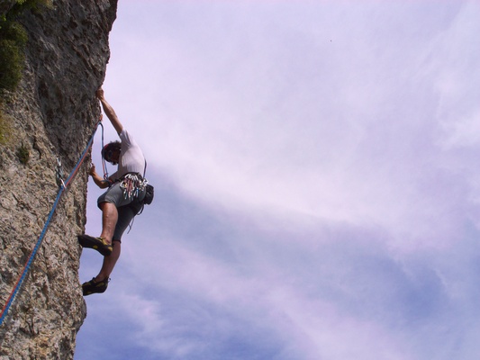 [20070722-132136_TroisBecs.jpg]
Agostino on a steep lead up the 'Ladybug pillar'.