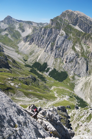 [20110807_120626_NasoPiato.jpg]
Tonino on Naso Piatto, a hard to follow route. I kept missing the bolts.