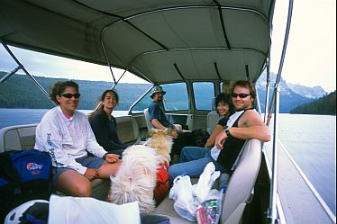 [LakeCrossing.jpg]
Crossing the lake towards the Sawtooth Mountains: Koren, Jenny, Brad, Pina and Jason.