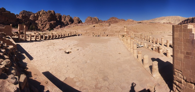 [20111108_125528_PetraPano_.jpg]
The plaza of the great temple.