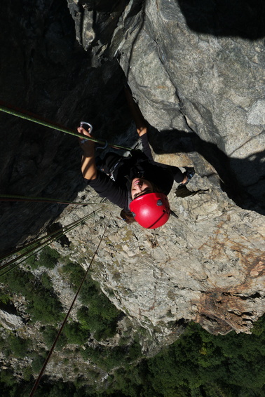 [20110827_153135_Pontamafrey.jpg]
One of the several interesting routes on the Pontamafrey cliff. Short approach, fast descent, you can easily do 2 routes in the afternoon.