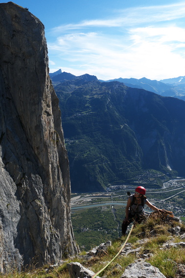 [20110828_173212_CroixDesTetes.jpg]
Arrival on the summit of the route with the main pillar of the west face in the background.