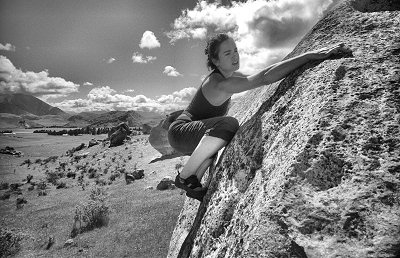 [BoulderCastleHill6.jpg]
Bouldering at scenic Castle Hill.