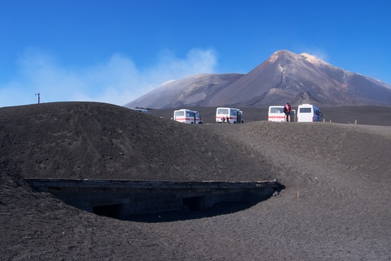 [20091007_150210_Etna.jpg]
Previous mountain hut covered in hardened lava.
