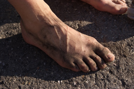 [20091007_170025_Etna.jpg]
Nice clean feet after walking all day on ash powder.