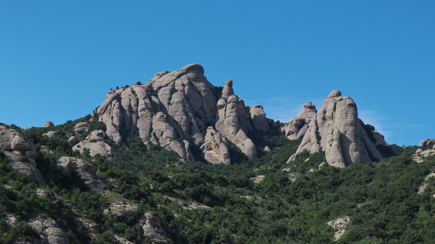 [20130430_155535_Montserrat.jpg]
View of other pillars nearer the monastery.