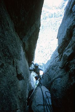 [SteckChimney3.jpg]
One of the many chimneys of the Steck-Salathé where I have to drag the pack behind me.