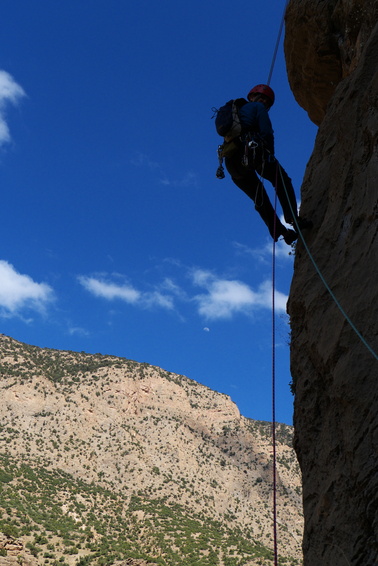 [20120430_164233_TaghiaAneSale.jpg]
Rappelling off 'L'Ane Sale'.