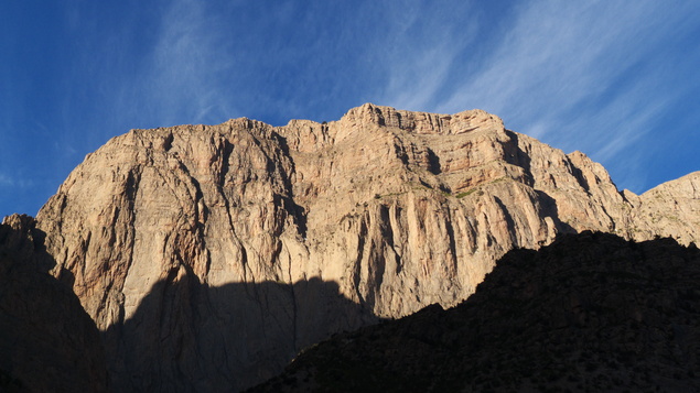 [20120502_081242_TaghiaAlAndaluz.jpg]
Early morning light on Tagoujimt. Al-Andaluz is on the left of the rightmost pillar. Several much longer and much harder routes are on the rest of the cliff.