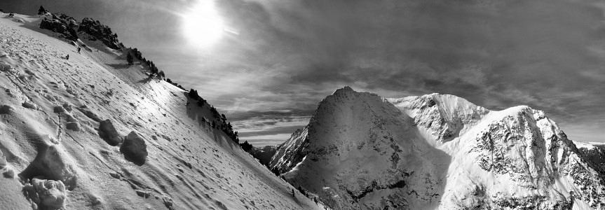 [20070304-WalkUpPano_.jpg]
Going up a snow slope above the Baisse pass with the Grand Armet in the back, our original objective, given up because of avalanche risk.