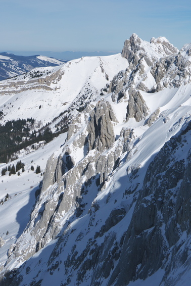 [20130126_123404_Gerbier.jpg]
The Cornafion visible from up on one of the steep couloirs of the Gerbier.