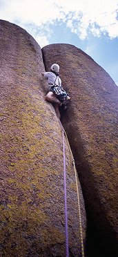 [StraightEdge.jpg]
The Straight Edge, 3rd pitch 5.9+ variation of the MRC. Looks like removing dingleberries from a really fat ass...