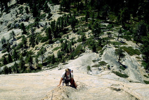 [SnakeDyke.jpg]
Miriam on the Snake Dike, a beautiful slab classic on Half Dome. Easy (5.7) but poorly protected (some pitches have one bolt). Gear necessary: 3 quickdraws and 2 or 3 stoppers for the first pitch. Leave early as it's usually crowded. On my last day in the valley I free-soloed it. Fun !