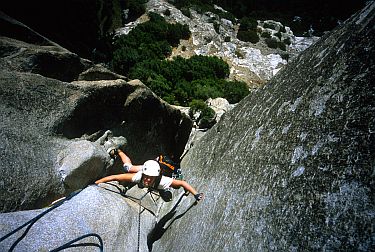 [ElCapEastRidge.jpg]
2nd pitch of the East Ridge.