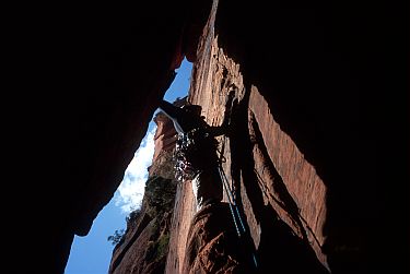 [ZionRoofChimney.jpg]
Looking to pull out of the overhanging chimney (much easier than it looks).