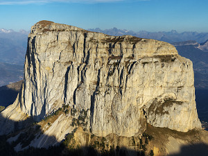 [20071016_175618_MtAiguilleZoomPano_.jpg]
The west face of Mt Aiguille, Vercors, seen in the evening. Resolution: 8655*5488: 47 megapixels. The image you see below is a one-ninth reduction of the original.