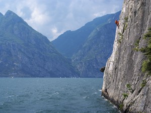 Climbing above the Garda lake