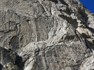 Climbers bailing off the 2nd pitch of Visite Obligatoire