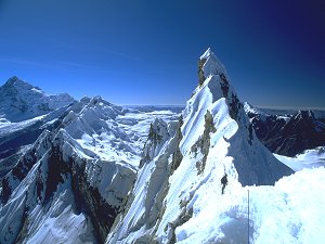 Summit ridge of the Nevado Cashan (5723m)