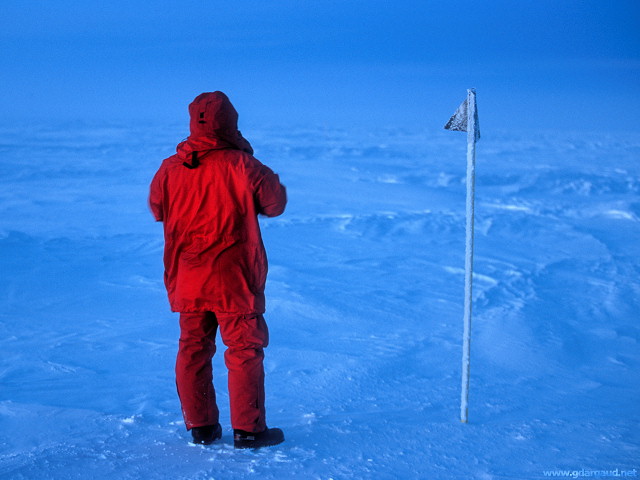 [EmanueleCollectingSamples3.jpg]
Collecting snow samples from Antarctica.