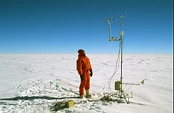 DomeC_Sonic - Experimental weather station at Dome C 1997