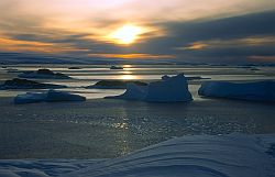 IceFrozenSea - Ocean beginning to freeze in autumn, Antarctica 1993