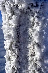 IceCrystals2 - Ice crystals forming outdoors on the top a tower.
[ Click to go to the page where that image comes from ]