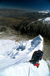 CashanUp - Below the false summit of Cashan Ovest, Peru
[ Click to go to the page where that image comes from ]