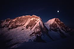 HuascaranNFnite - Dawn on the north face of Huascaran, Peru 1996
[ Click to download the free wallpaper version of this image ]