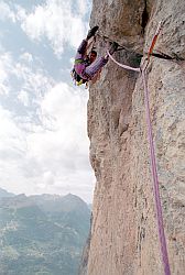 VincentVoieKelleMonbrison - Vincent leading the crux of the Kelle route on the Tete d'Aval de Montbrison, France