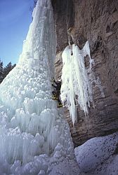 MeOnTheFang - Ice climbing the Fang in Vail, Colorado
[ Click to go to the page where that image comes from ]
