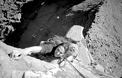 BW_FineJadeCruxClose - Last move of Fine Jade. Moab, Utah, 2003
[ Click to go to the page where that image comes from ]