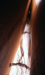 CaveCrackBodyStem - Full body stem, Indian Creek, Utah
[ Click to go to the page where that image comes from ]