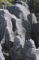PunakaikiPancakeRocks2 - Pancake rocks at Punakaiki, NZ.
[ Click to go to the page where that image comes from ]