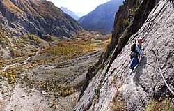 20061031-AilefroideSlabPano_ - Panorama of Marche au Supplice, a slab climb at Ailefroide, Ecrins National Park.
[ Click to go to the page where that image comes from ]
