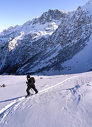 20070128-OriondeSlopeVPano_ - Skiing up powder snow towards Orionde, Belledonne.
[ Click to go to the page where that image comes from ]