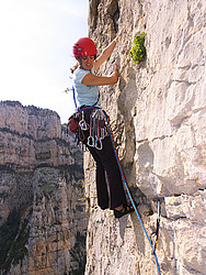 20070609-162622_Archiane - Lead climbing at Archiane, Diois.
[ Click to go to the page where that image comes from ]