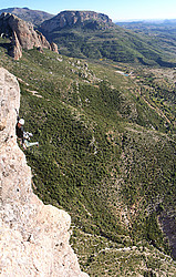 20071101-150141_RiglosZuluVPano_ - Some climbers have no shame: a no foot-stand after 10 pitches of 6c~7a.
[ Click to go to the page where that image comes from ]