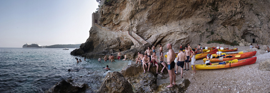 [20070823_165427_KayakCavePano_.jpg]
While on assignment in Croatia, an afternoon canoe trip to a beach hidden in a cave under the city led to this nice HDR panorama. Again here, I let the camera decide the optimal exposure for each vertical shot and I took them with lots of overlap so as to end up with a smooth transition zone between the bright sea and the dark cave. I also had to proceed quickly to ensure that the 'bikini models' wouldn't move between shots.