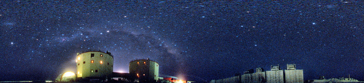 [ConcordiaStars1FVW.jpg]
With a shorter exposure time, the weird effects above are all but invisible and the Milky Way shines in all its splendor.